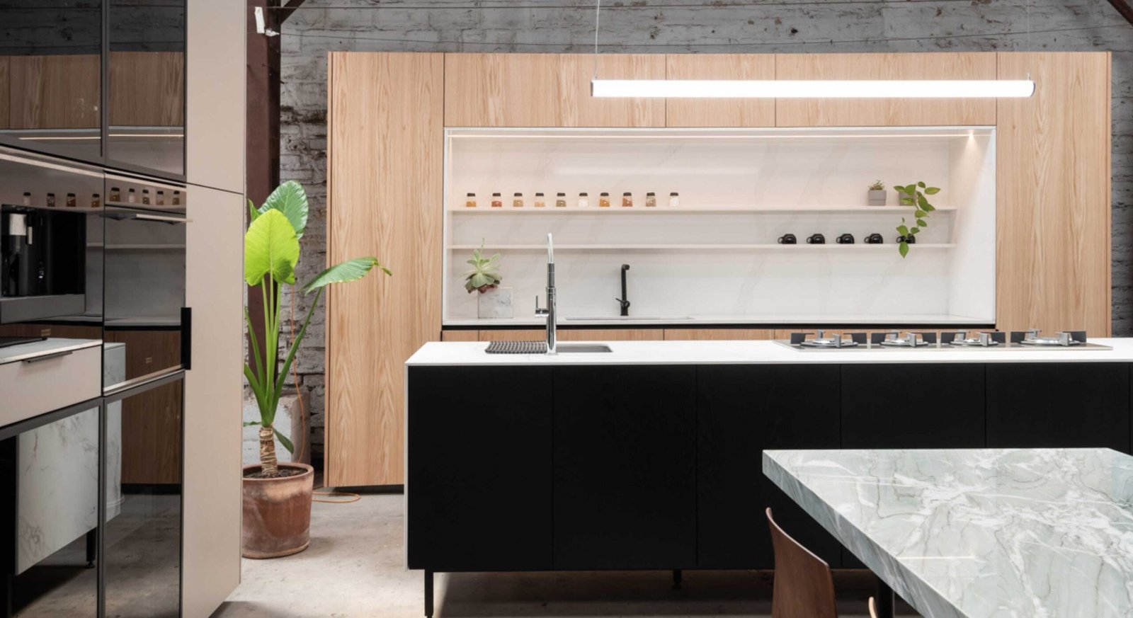 Showroom SHOWROOM SIEN KITCHEN | Diseño: Kitchens & Furniture