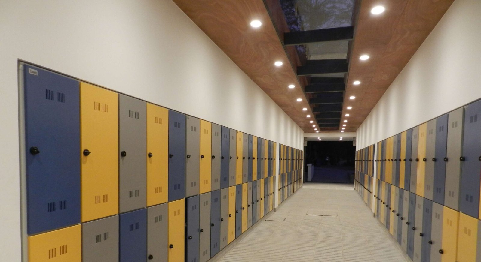 Colegio Saint George Arquitectura Elton Deves Arquitectos Lighting Design Docevolts