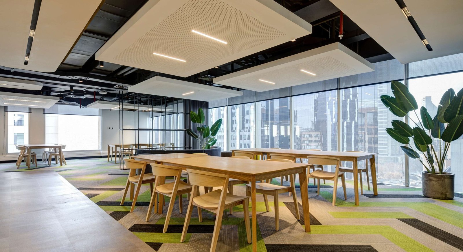 Oficina BNP Paribas Cardif Arquitectura y Lighting Design Grupo E Arquitectura