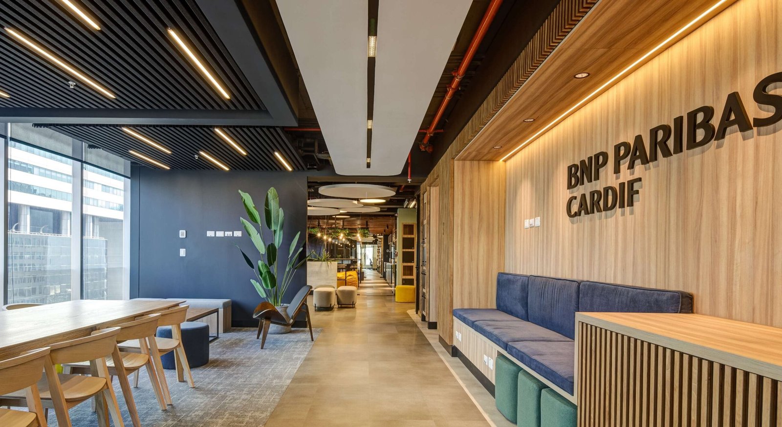 Oficina BNP Paribas Cardif Arquitectura y Lighting Design_ Grupo E Arquitectura