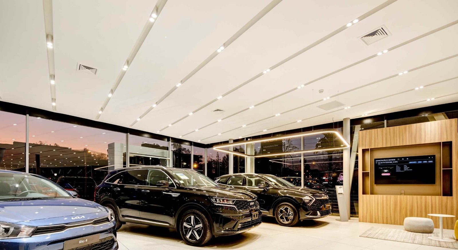 Showroom KIA La Dehesa | Arquitectura: Indigo Arquitectos